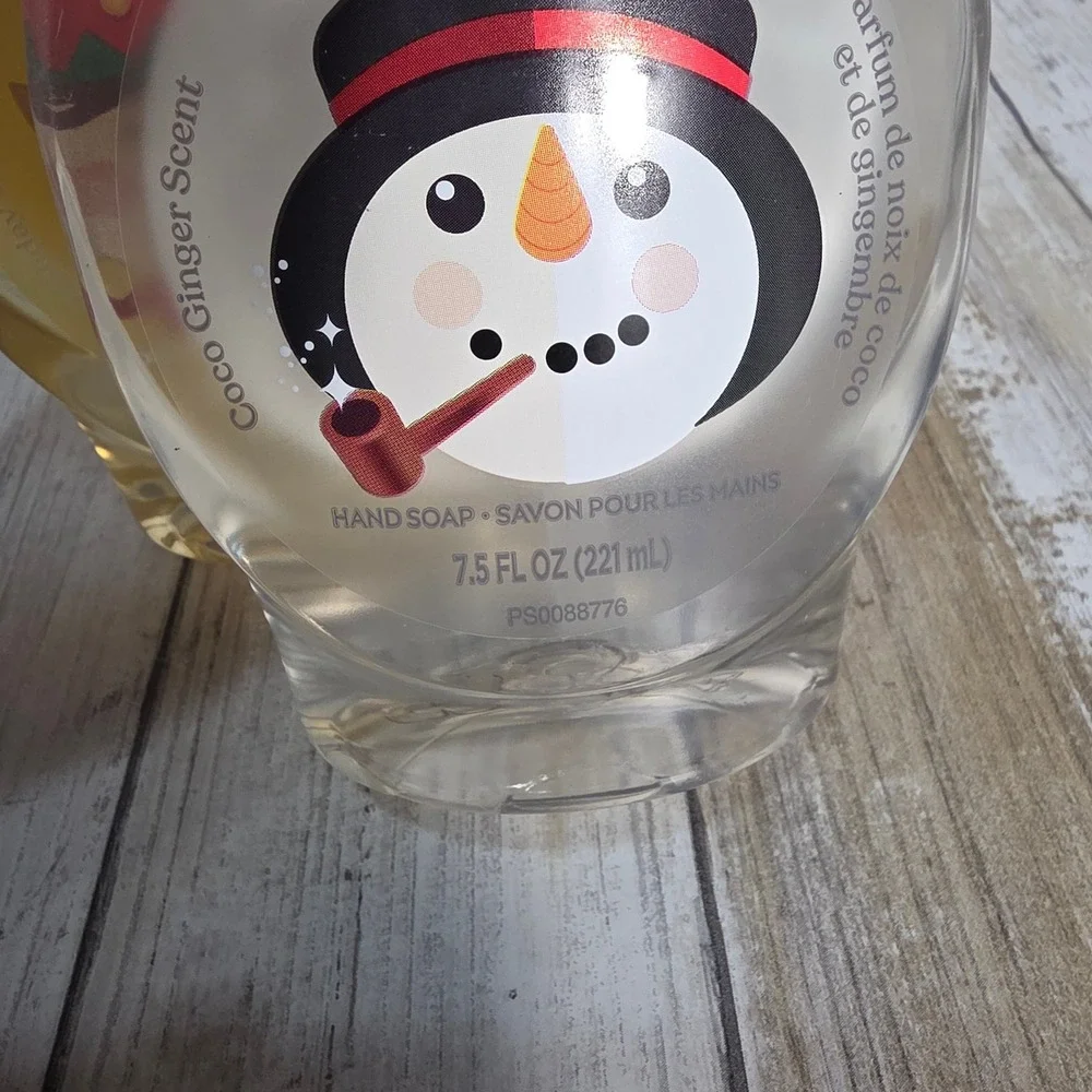 Softsoap Holiday Hand Soap 2 Pack Holiday Cookie Coco Ginger Snowman Elf 7.5oz